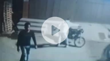 लाडपुरा: कैथून कस्बे में मोटरसाइकिल सवार 1 दर्जन बदमाशों ने मचाया उत्पात, तोड़फोड़ का सीसीटीवी फुटेज आया सामने