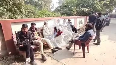 बदायूं: मई बसेई गांव के निकट टहलने निकले युवक को चार पहिया वाहन ने मारी टक्कर, हुई मौत