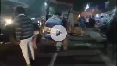 नवाबगंज: बाराबंकी में ट्रैक्टर-ट्रॉली और कार में टक्कर, बडेल चौराहे के पास कार सवार गंभीर रूप से घायल, अस्पताल में भर्ती