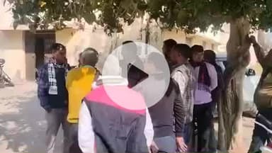 हाथरस: आगरा अलीगढ़ नेशनल हाइवे के हतिसा पुल के पास ट्रक और कैंटर की आमने-सामने टक्कर में कैंटर चालक की हुई दर्दनाक मौत