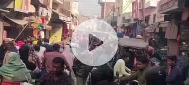 बदायूं: बदायूं के कस्बा उझानी के कछला रोड पर लगने वाले जाम से कस्बे के लोग और राहगीर हो रहे परेशान