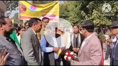 हमीरपुर: कलेक्ट्रेट परिसर से पल्स पोलियो अभियान की जागरूकता रैली को हर झंडी दिखाकर किया गया रवाना