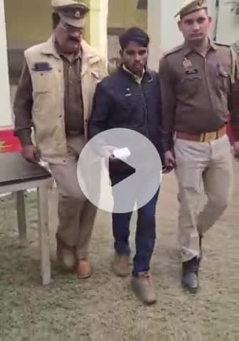 बदायूं: कोतवाली पुलिस ने सर्राफ की दुकान से सोने की चैन चुराने वाले अपराधी को रिमांड पर लेकर बरामद की चैन