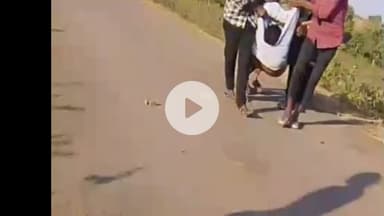 मऊगंज: लटियार गांव के पास पुल से नीचे खाई में गिरा बाइक सवार, पुलिस ने अस्पताल में कराया भर्ती