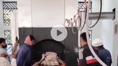 बीना: इटावा मुक्तिधाम में विद्युत शवदाह गृह में नपा कर्मचारियों का प्रशिक्षण शुरू, कर्मचारियों की मदद से होगा दाह संस्कार