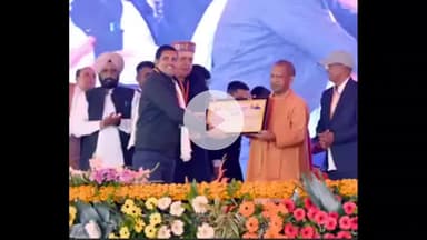 नवाबगंज: दौलतपुर में 'खेती की बात खेत पर' सम्मेलन, पद्मश्री किसान रामसरन वर्मा ने साझा की कृषि यात्रा, सीएम योगी शामिल