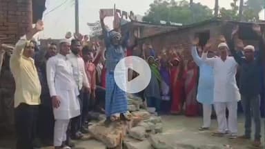 पडरौना: सेमरा हर्दो गांव की मुख्य सड़क 6 महीने से बोल्डरों में तब्दील, आवागमन ठप, ग्रामीणों ने डीएम और सांसद से लगाई गुहार