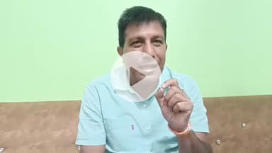 सीहोर के प्रसिद्ध #कुबरेश्वर_धाम आने वाले श्रद्धालुओं के साथ होटल में रुकने के दौरान का वीडियो बनाकर दंपति के साथ हो रही ब्लैकमेलिंग की घटना ने सभी को चिंतित कर दिया है। Dr Mohan Yadav जी, आपकी दोहरी जिम्मेदारी है - मुख्यमंत्री और गृहमंत्री