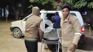 इटावा: फ्रेंड्स कालोनी इलाके के पीएसी गेट के सामने डिवाइडर से टकराकर बाइक सवार पिता-पुत्र घायल, दो बेटियां भी मामूली घायल