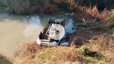 दलौदा: ग्राम डी गांव माली के पास पुलिया के नीचे गिरी कार, ड्राइवर को मामूली चोट