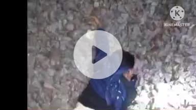हमीरपुर: रागौल स्टेशन और अकौना स्टेशन के बीच रेलवे ट्रैक के किनारे मिली अज्ञात युवक की लाश