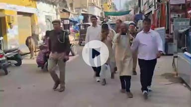 चूरू: कोतवाली पुलिस ने गढ़ से चोरी के 2 आरोपियों का महिलाओं के भेष में कान पकड़कर निकाला जुलूस