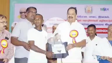 கலவை: கலவை ஆதிபராசக்தி பொறியியல் கல்லூரியில் தனியார் துறை வேலைவாய்ப்பு முகாமில் தேர்வு செய்யப்பட்ட பயனாளிகளுக்கு அமைச்சர் காந்தி பணி நியமன ஆணைகளை வழங்கினார்