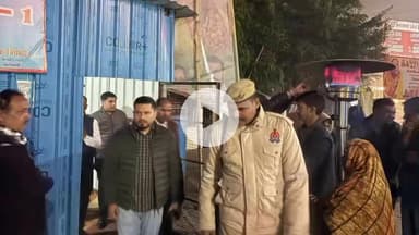 नवाबगंज: बाराबंकी के डीएम ने रैनबसेरों का औचक निरीक्षण किया, ठंड के मद्देनजर व्यवस्थाएं दुरुस्त रखने के दिए निर्देश