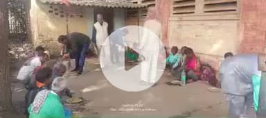 झाझा: झाझा रेलवे स्टेशन के समीप ई-रिक्शा स्टैंड के पास लंगर चलाया गया, असहायों को कराया गया भोजन