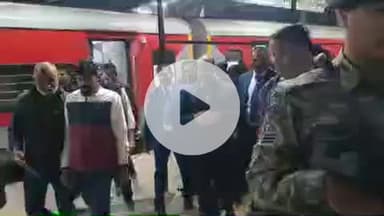 लाडपुरा: लोकसभा अध्यक्ष ओम बिरला एक दिवसीय प्रवास पर कोटा पहुँचे, स्टेशन पर भाजपा कार्यकर्ताओं ने किया स्वागत