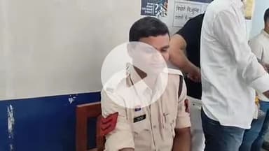 तिल्दा: भैंसा में बर चौक के पास अवैध शराब बिक्री करते एक व्यक्ति को खरोरा पुलिस ने किया गिरफ्तार