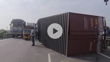 பொன்னேரி: சிறுவாபுரி அருகே கார் மீது லாரி மோதி  ஏற்பட்ட விபத்தில் லாரி ஓட்டுநர் மற்றும் கார் ஓட்டுநர்  படுகாயம்