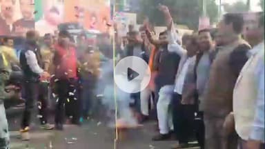 झांसी: भाजपा के नए प्रदेश अध्यक्ष पंकज चौधरी के निर्वाचित होने पर झांसी में भाजपा कार्यकर्ताओं ने कार्यालय में मनाया जश्न