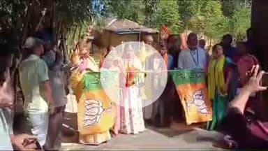 ধর্মনগর: হুরুয়া শিবনগর গ্রাম পঞ্চায়েতের ১নং ওয়ার্ডে প্রদীপ শব্দ করের বাড়িতে এক যোগদান সভা অনুষ্ঠিত হয় বিজেপি দলের