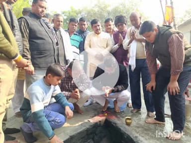 घोसी: विधायक रितुराज ने गोड़सर गांव के जगदंबा स्थान मंदिर में की पूजा, सदस्यता अभियान का किया शुभारंभ