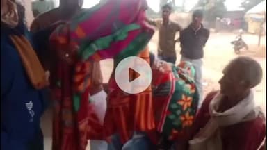 धुरकी: मुखिया प्रत्याशी ने 100 कंबल बांटे, असहाय परिवारों में छाई खुशी