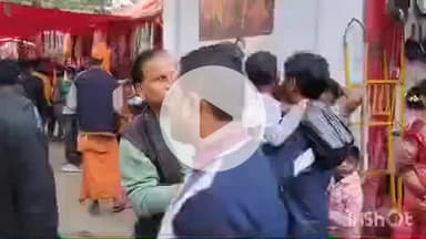 नानपारा: बाबागंज मेले में परिजनों से बिछड़ी बच्ची, पुलिस ने शुरू की परिजनों की तलाश