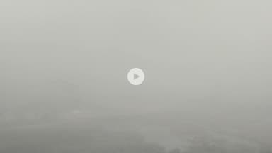 फिरोज़ाबाद: फ़िरोजाबाद में घने कोहरे के साथ ठिठुरन बढ़ी, रविवार सुबह बदली लोगों की दिनचर्या