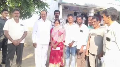 దుగ్గొండి: కేశవపూర్ లో ఓటు హక్కు వినియోగించుకున్న పరకాల ఎమ్మెల్యే