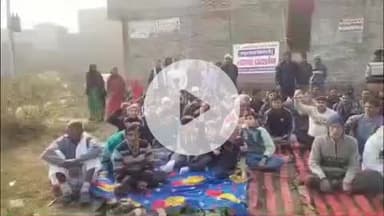 फिरोज़ाबाद: वार्ड 29 बसंत विहार कॉलोनी में नाले के पानी निकासी को लेकर स्थानीय लोगों ने नगर के खिलाफ किया धरना प्रदर्शन