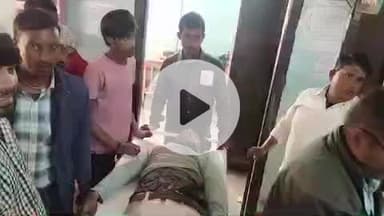 झाझा: झाझा दादपुर एनएच-333 पर झाझा पेट्रोल पंप के समीप ट्रैक्टर की टक्कर से ई-रिक्शा पलटा, तीन लोग गंभीर घायल