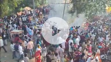 समुद्रपूर: कृष्णपेठ धूळ याञेत उमगला भक्ताचा जनसागर :निसर्गरम्य वातावरणात हजारो भक्त  हनुमंत चरणी झाले नतमस्तक