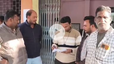 बीना: शासकीय महिला शिक्षक के विरोध में युवाओं ने तहसील में सौंपा ज्ञापन, कार्रवाई की मांग