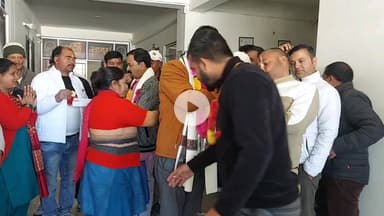 लोहाघाट: भाजपा कार्यकर्ताओं ने वर्षों से लंबित सरयू पेयजल योजना की स्वीकृति पर खुशी जताई, मिठाई वितरित की