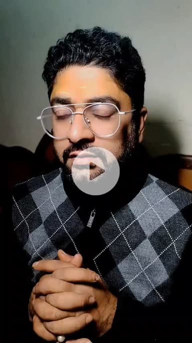 राहुल गांधी जी का ठंडे में मफलर चोरी हो गया