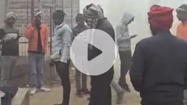 फर्रुखाबाद: ग्राम बनपोई के पास अज्ञात वाहन की टक्कर से होटल कर्मचारी गंभीर रूप से घायल, डॉक्टर ने किया मृत घोषित