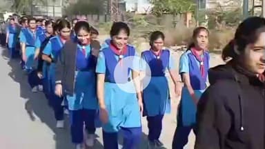 चूरू: भालेरी रोड़ पर स्काउट गाइड शिविर के दौरान निकाली गई जन जागरूकता रैली