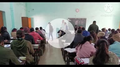 बक्सर: एमवी कॉलेज में इग्नू की वार्षिक परीक्षा का पर्यवेक्षक ने किया औचक निरीक्षण