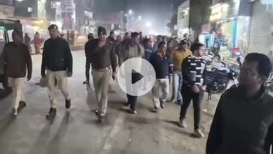 बीना: बीना में अतिक्रमण हटाओ अभियान जारी, नगर पालिका परिषद की कार्रवाई में जवान और थाना प्रभारी भी शामिल