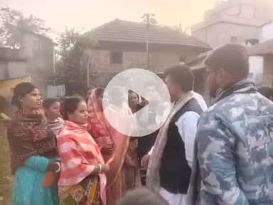 উদয়নারায়ণপুর: উদয়নারায়নপুরে মানিকুরা গ্রামেতে বিজেপি কর্মী সমর্থকদের পরিবারের সঙ্গে দেখা করলেন জেলা বিজেপির সভাপতি