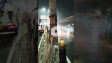 गाजियाबाद के प्रहलाद गढ़ी ऑन रोड  गई,  अचानक स्विफ्ट कार में आग लग गई #gajiyabadnews #shorts