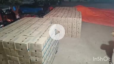 मुंगेर: संग्रामपुर पुलिस ने वाहन जांच में एक हाइवा से भारी मात्रा में विदेशी शराब बरामद की