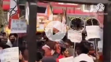 সোনামুখী: বেহাল রাস্তা, পঞ্চায়েত সমিতির অর্থ তছরুপ সহ বিভিন্ন দাবি নিয়ে  বিধায়ক উপস্থিতিত সোনামুখী ব্লকে গণডেপুটেশন দেওয়া হল