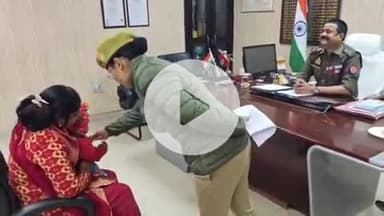 मंझनपुर: मंझनपुर में एसपी कार्यालय पहुंची महिला के बच्चे को दुलार के साथ दिया गया चॉकलेट