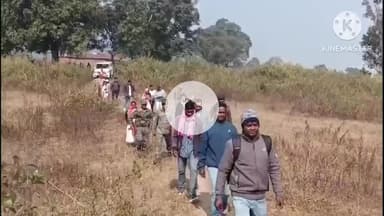 घाघरा: घाघरा बीडीओ झलकापाट गांव पहुंचे, मृतिका सुकरी कोरबा के परिजनों से मुलाकात की और गांव में शिविर लगाया