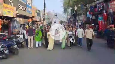 खंडवा नगर: रतलाम में कैबिनेट मंत्री विजय शाह के विवादित बयान पर महिला कांग्रेस ने जलाया पुतला, हुआ हंगामा