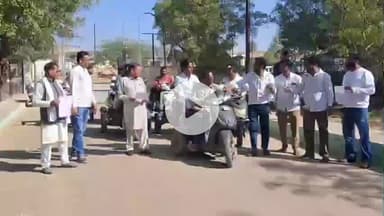 चूरू: पालनहार राशि नहीं मिलने पर दिव्यांगों ने कलेक्ट्रेट में नारेबाजी कर किया प्रदर्शन, कांग्रेस कार्यकर्ता भी रहे मौजूद