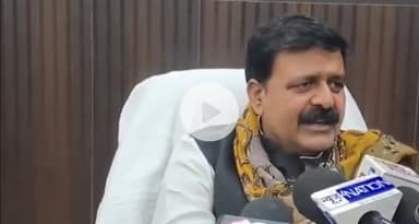 पटना ग्रामीण: महिला के चेहरे से हिजाब हटाने पर मंत्री जमा खान ने CM नीतीश कुमार को बताया पिता तुल्य