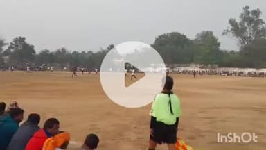 करपी: शहर तेलपा खेल मैदान पर महिला फुटबॉल मैच के फाइनल में बंगाल ने झारखंड को हराया