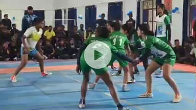 मधेपुरा: बी. पी. मंडल इंडोर स्टेडियम में राज्य स्तरीय जूनियर बालिका कबड्डी प्रतियोगिता का शुभारंभ, सीतामढ़ी ने मधेपुरा को हराया